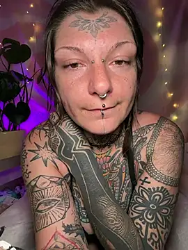 lizzardqueeen online show from 03/28/26, 01:39