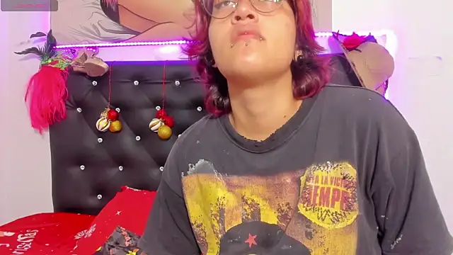 Snapshot of NAMICHANSMITH chatting on 12/03/24, 01:06 NAMICHANSMITH online show from 12/03/24, 01:06