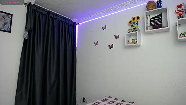 Snapshot of Soffy-brooks chatting on 04/14/26, 05:34 Soffy-brooks online show from 04/14/26, 05:34