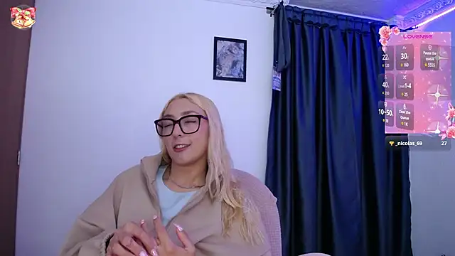 Snapshot of Soffy-brooks chatting on 04/13/26, 03:43 Soffy-brooks online show from 04/13/26, 03:43