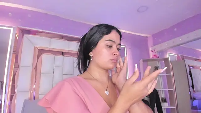 Snapshot of scarlette_15_ chatting on 06/26/26, 03:12 scarlette 15 online show from 06/26/26, 03:12