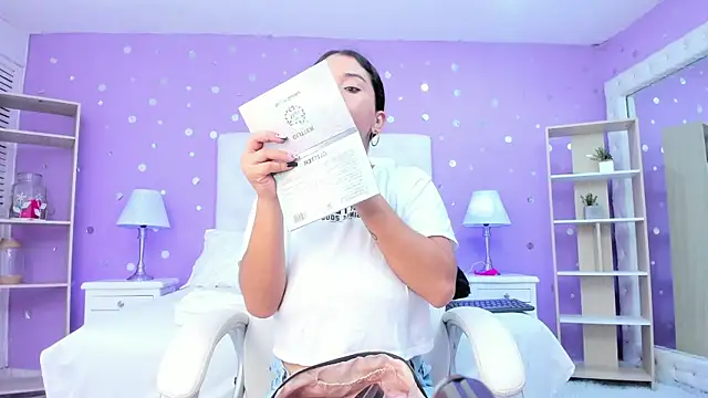 scarlette 15  online show from 11/14/25, 03:21