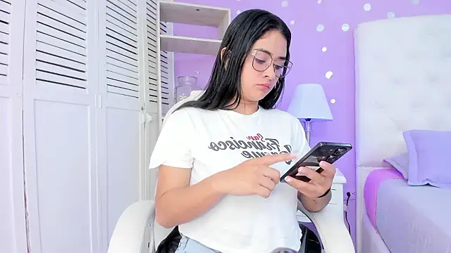 scarlette 15  online show from 02/03/26, 03:15