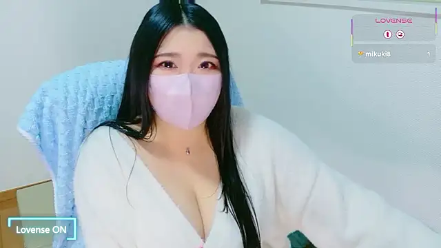 yukinko o  online show from 12/20/25, 01:36