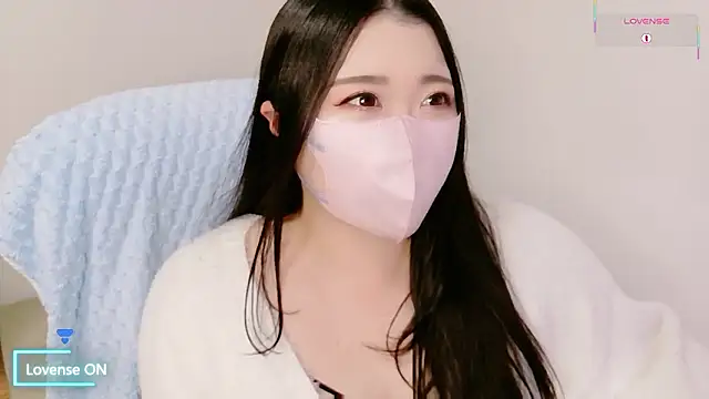 yukinko o  online show from 10/18/25, 02:08