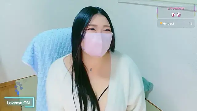 yukinko o  online show from 12/19/25, 01:13