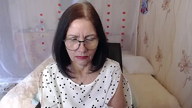 Snapshot of OlgaHottie chatting on 03/22/25, 06:33 OlgaHottie online show from 03/22/25, 06:33