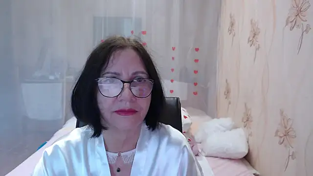 Snapshot of OlgaHottie chatting on 09/24/25, 11:43 OlgaHottie online show from 09/24/25, 11:43