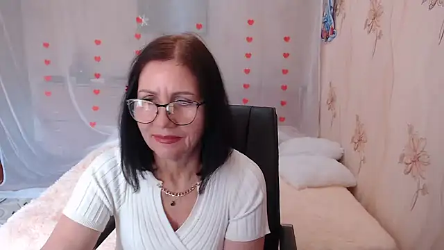 Snapshot of OlgaHottie chatting on 03/05/25, 05:50 OlgaHottie online show from 03/05/25, 05:50