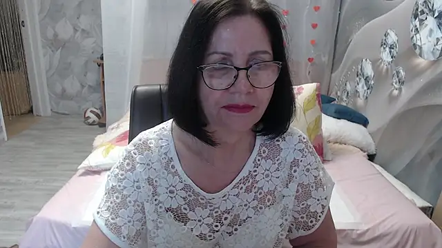 Snapshot of OlgaHottie chatting on 04/21/26, 01:53 OlgaHottie online show from 04/21/26, 01:53