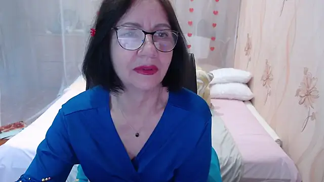 Snapshot of OlgaHottie chatting on 10/13/25, 11:16 OlgaHottie online show from 10/13/25, 11:16
