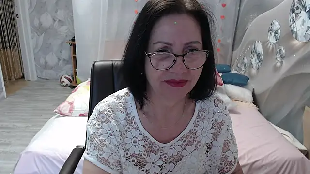 Snapshot of OlgaHottie chatting on 04/21/26, 11:44 OlgaHottie online show from 04/21/26, 11:44