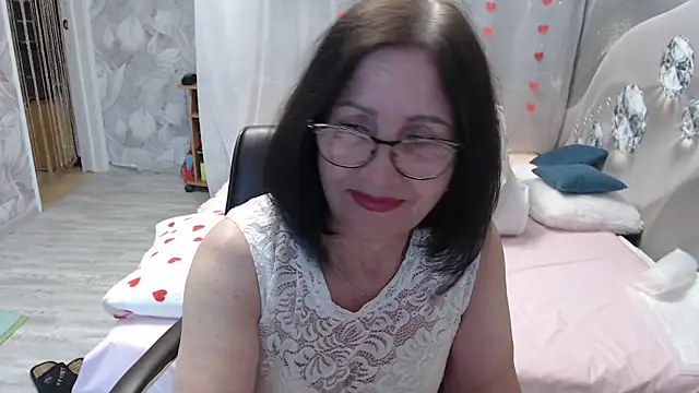 Snapshot of OlgaHottie chatting on 05/16/26, 11:37 OlgaHottie online show from 05/16/26, 11:37