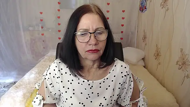 Snapshot of OlgaHottie chatting on 03/23/25, 06:37 OlgaHottie online show from 03/23/25, 06:37
