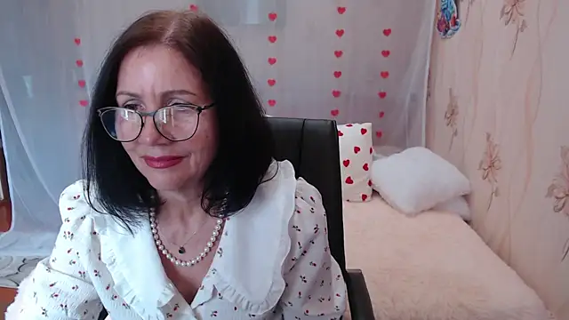 Snapshot of OlgaHottie chatting on 03/14/25, 02:31 OlgaHottie online show from 03/14/25, 02:31