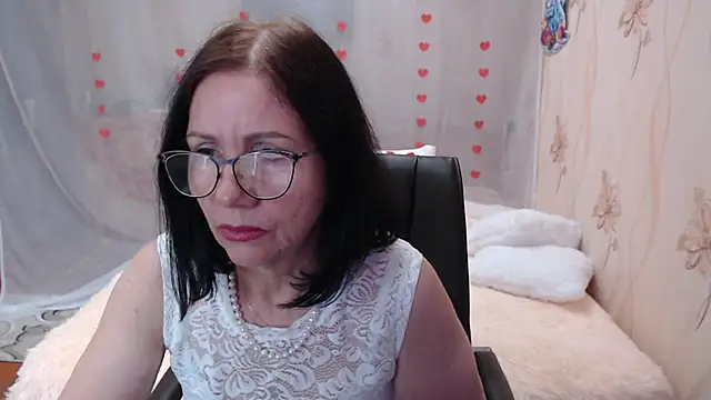 Snapshot of OlgaHottie chatting on 03/11/25, 11:26 OlgaHottie online show from 03/11/25, 11:26