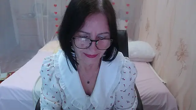 Snapshot of OlgaHottie chatting on 10/09/25, 11:49 OlgaHottie online show from 10/09/25, 11:49