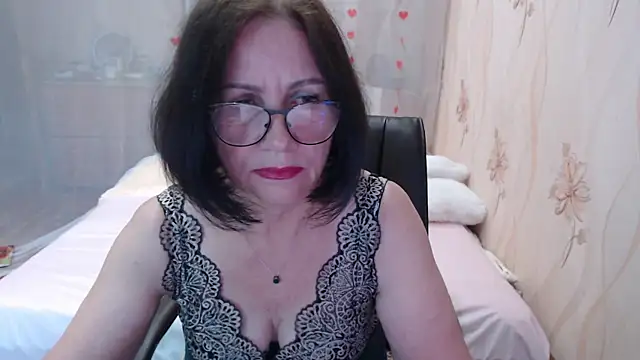 Snapshot of OlgaHottie chatting on 10/04/25, 11:28 OlgaHottie online show from 10/04/25, 11:28