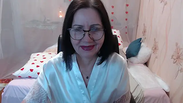 Snapshot of OlgaHottie chatting on 01/16/26, 11:31 OlgaHottie online show from 01/16/26, 11:31