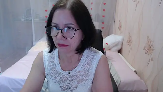 Snapshot of OlgaHottie chatting on 10/03/25, 11:28 OlgaHottie online show from 10/03/25, 11:28