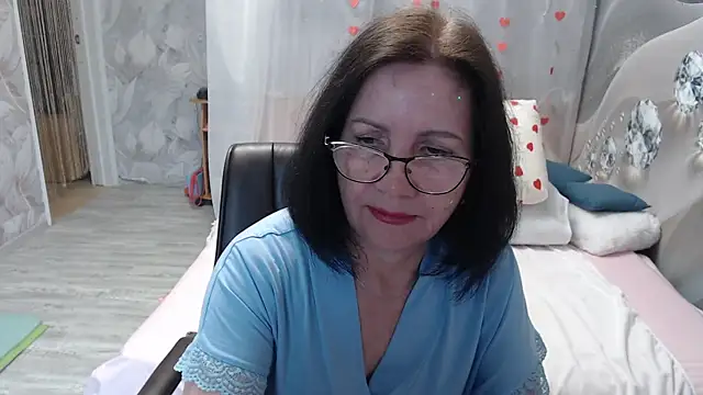 Snapshot of OlgaHottie chatting on 05/24/26, 11:37 OlgaHottie online show from 05/24/26, 11:37