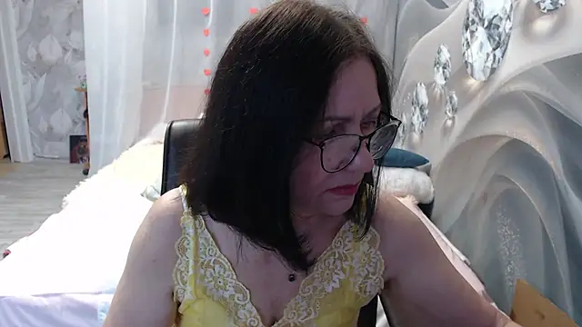 Snapshot of OlgaHottie chatting on 02/14/26, 11:49 OlgaHottie online show from 02/14/26, 11:49