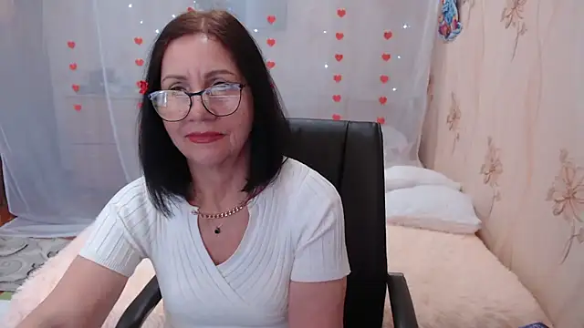 Snapshot of OlgaHottie chatting on 03/04/25, 04:27 OlgaHottie online show from 03/04/25, 04:27