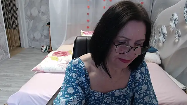 Snapshot of OlgaHottie chatting on 04/24/26, 11:29 OlgaHottie online show from 04/24/26, 11:29