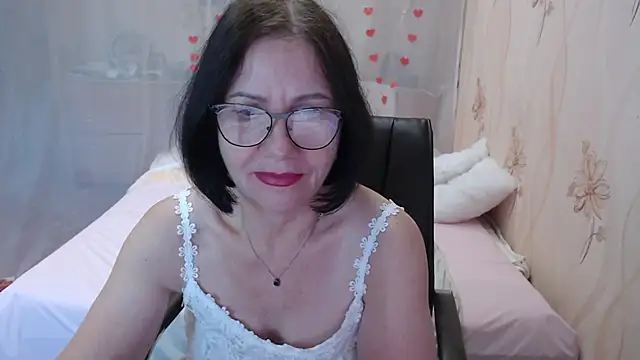 Snapshot of OlgaHottie chatting on 09/29/25, 11:10 OlgaHottie online show from 09/29/25, 11:10