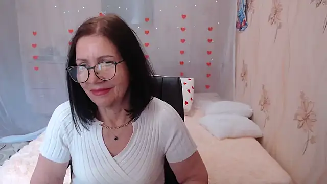 Snapshot of OlgaHottie chatting on 03/05/25, 02:46 OlgaHottie online show from 03/05/25, 02:46