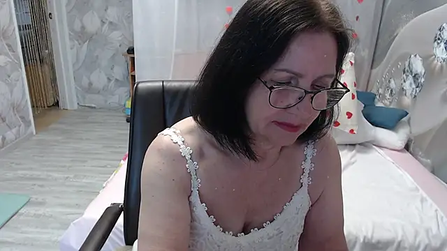 Snapshot of OlgaHottie chatting on 05/30/26, 12:06 OlgaHottie online show from 05/30/26, 12:06