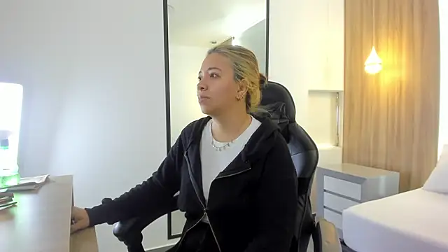 alma fenix online show from 12/20/25, 12:30