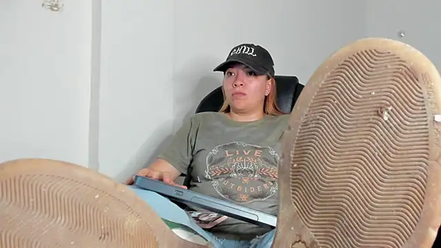 alma fenix online show from 03/27/26, 05:05