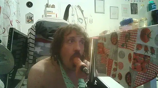 cyril020202 online show from 10/24/25, 06:23