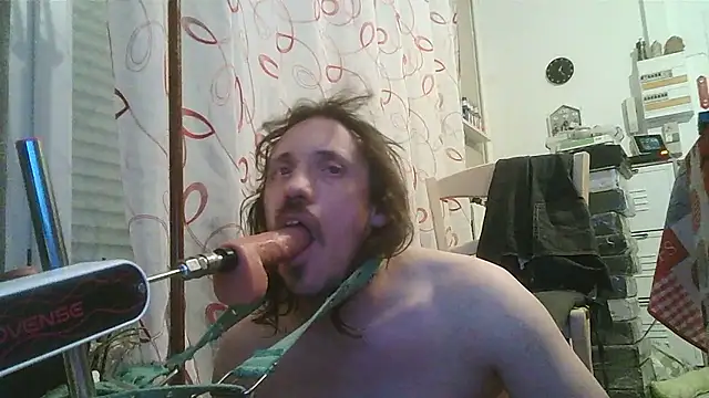 cyril020202 online show from 01/13/26, 11:08