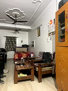 Snapshot of John_desihunk chatting on 11/11/25, 06:14 John desihunk online show from 11/11/25, 06:14