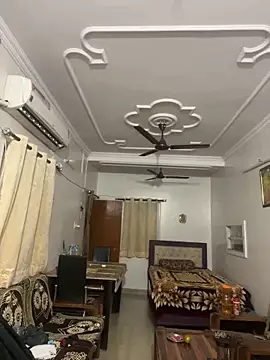 Snapshot of John_desihunk chatting on 03/04/25, 10:02 John desihunk online show from 03/04/25, 10:02