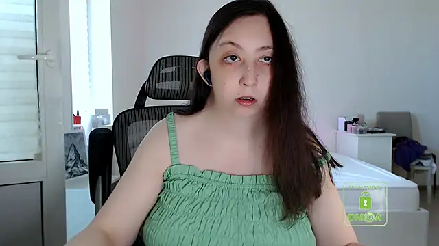 cute and hot online show from 06/11/26, 02:58