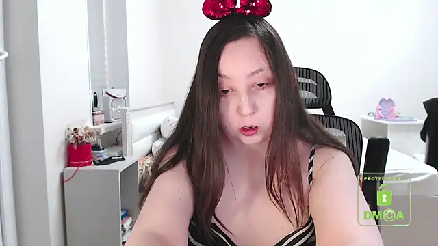 cute and hot online show from 10/16/25, 02:25