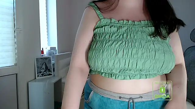 cute and hot online show from 06/12/26, 02:04