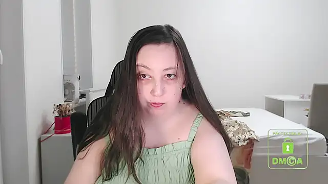 cute and hot online show from 10/24/25, 01:54