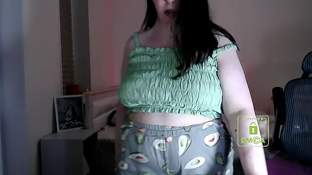 cute and hot online show from 03/28/26, 10:11