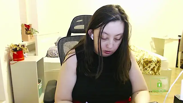 cute and hot online show from 02/28/25, 03:48