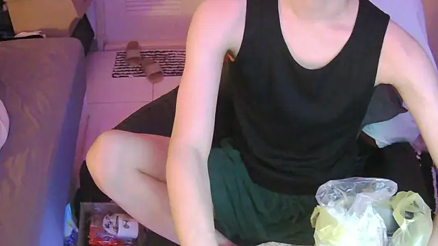 Snapshot of Ray175oo chatting on 06/14/26, 05:14 Ray175oo online show from 06/14/26, 05:14