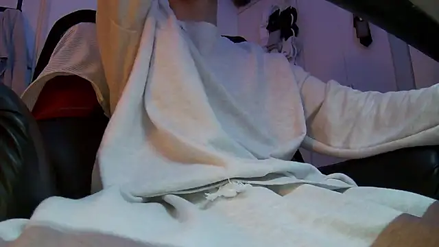 Snapshot of Ray175oo chatting on 02/21/26, 05:15 Ray175oo online show from 02/21/26, 05:15