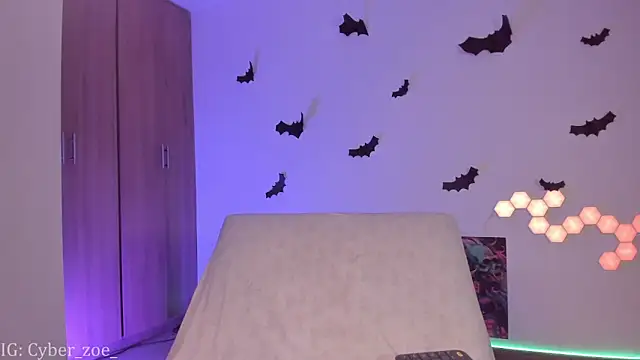 cyberzoe online show from 11/13/25, 04:00