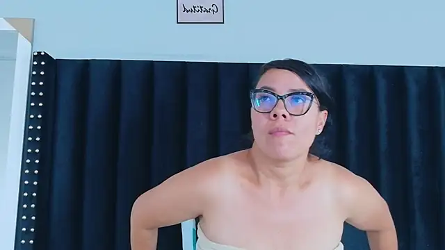 Snapshot of hotlatinateacher chatting on 02/26/26, 06:41 hotlatinateacher online show from 02/26/26, 06:41