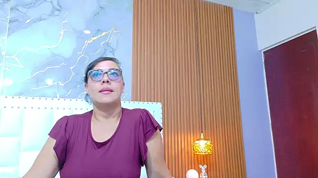 Snapshot of hotlatinateacher chatting on 10/25/25, 01:01 hotlatinateacher online show from 10/25/25, 01:01