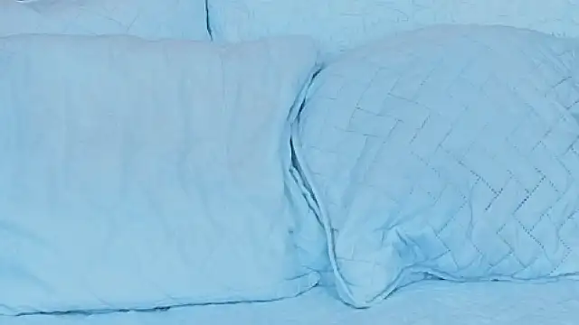 Snapshot of hotlatinateacher chatting on 10/27/25, 07:15 hotlatinateacher online show from 10/27/25, 07:15