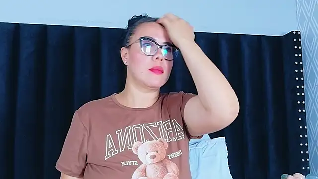 Snapshot of hotlatinateacher chatting on 02/19/26, 07:55 hotlatinateacher online show from 02/19/26, 07:55